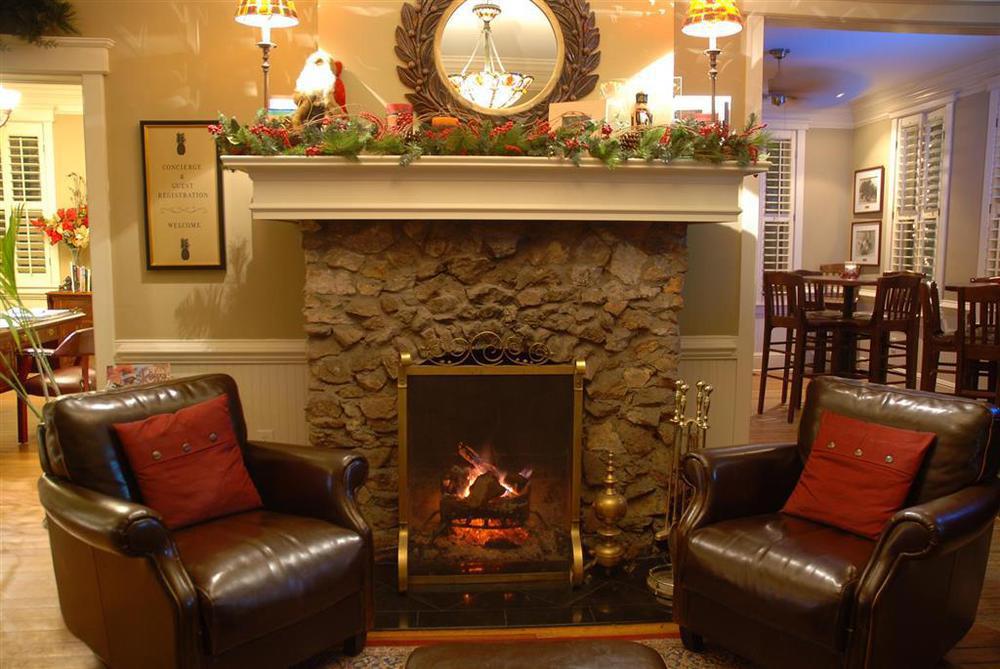 Village Inn And Pub St. Simons Island المظهر الداخلي الصورة
